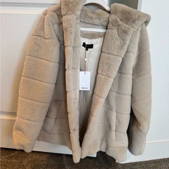 Quince Plush Faux Fur Jacket in Cream - Picture 2 of 6